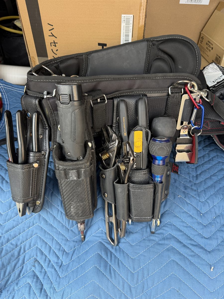 腰袋と工具